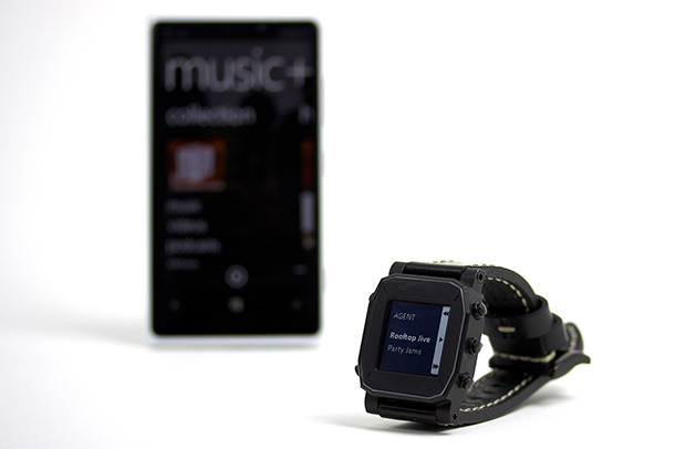 AGENT watch connected to Windows Phone music app
